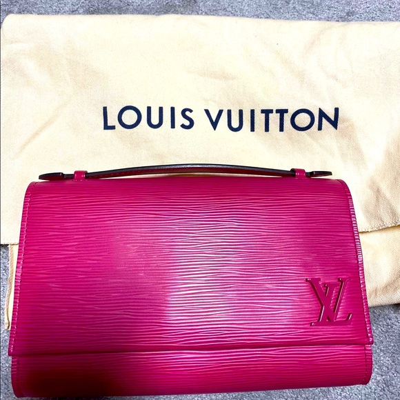 LV epi cleri crossbody (pink) - Picture 1 of 3